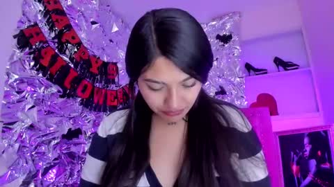 Snapshot of sarastonesx chatting on October 29, 2025, 6:04 am sarastonesx online show from October 29, 2025, 6:04 am