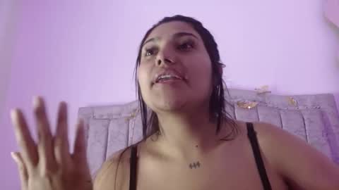 sarastonesx online show from March 19, 2026, 8:46 pm