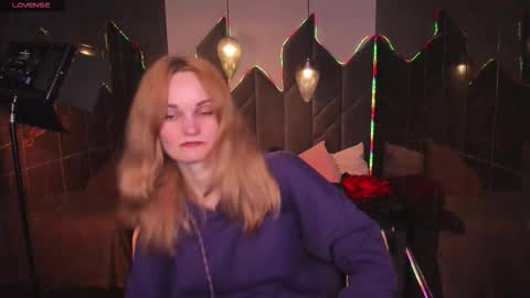 Sara online show from March 24, 2026, 1:38 pm