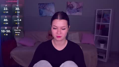 Snapshot of saravivid chatting on June 11, 2026, 9:18 am SaraVivid online show from June 11, 2026, 9:18 am