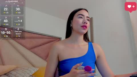 Snapshot of sarawagner_ chatting on April 23, 2026, 7:16 pm online show from April 23, 2026, 7:16 pm