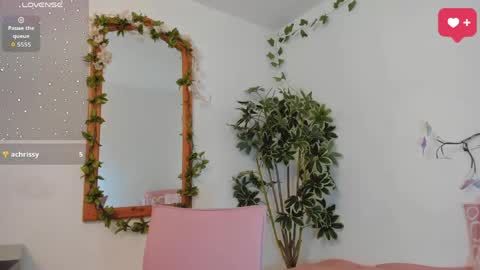 Snapshot of sarawagner_ chatting on May 29, 2026, 1:47 am online show from May 29, 2026, 1:47 am