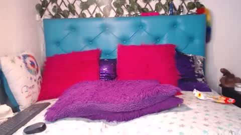 Sara Wills online show from May 19, 2026, 2:01 pm