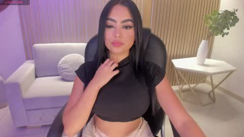 Sara Winstone online show from January 16, 2025, 7:41 pm