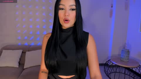 Sara Winstone online show from February 2, 2025, 11:08 am