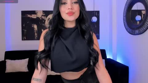 Sara Winstone online show from February 12, 2025, 8:07 pm