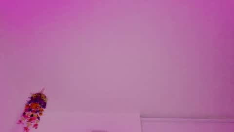 Saray  online show from October 1, 2025, 11:22 pm