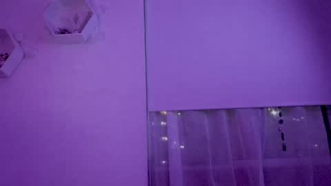 Saray  online show from March 28, 2026, 4:23 am