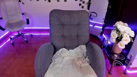 saray__jones online show from January 13, 2025, 3:58 pm