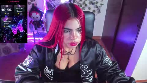 saray__jones online show from October 7, 2025, 12:35 pm
