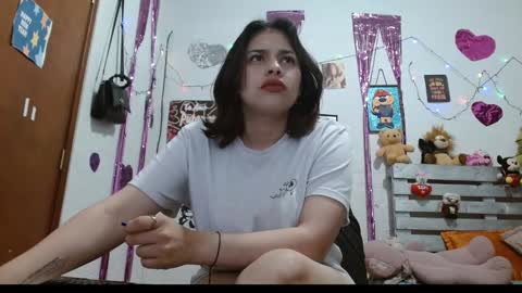 Snapshot of saray_extrovert1 chatting on December 3, 2024, 3:09 am Sara Jimenez online show from December 3, 2024, 3:09 am
