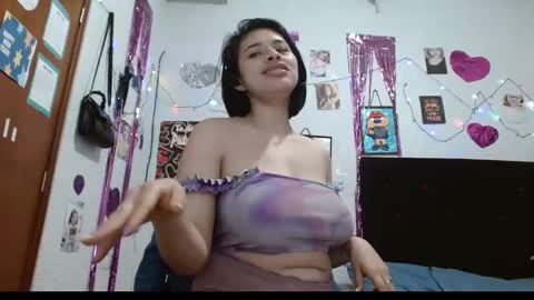 Snapshot of saray_extrovert1 chatting on February 19, 2025, 2:55 am Sara Jimenez online show from February 19, 2025, 2:55 am