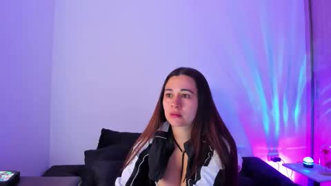 Snapshot of saray_mendoza chatting on January 18, 2026, 8:45 pm Saray Mendoza online show from January 18, 2026, 8:45 pm