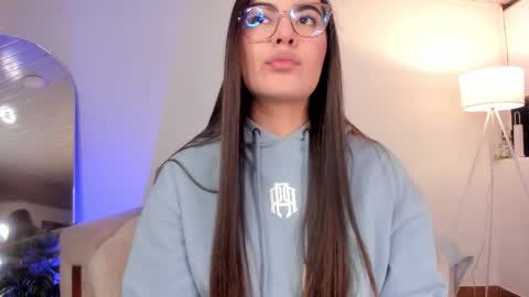 Sarita Lozano online show from November 10, 2025, 11:48 pm