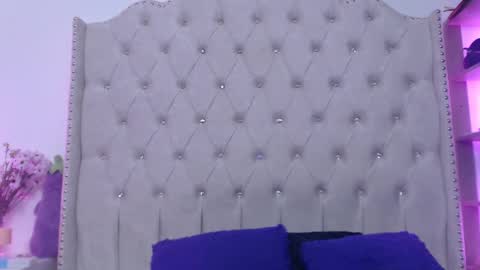 Sara online show from December 12, 2024, 11:47 pm