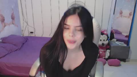 Snapshot of saritaprincess chatting on December 13, 2024, 6:27 pm Sara online show from December 13, 2024, 6:27 pm