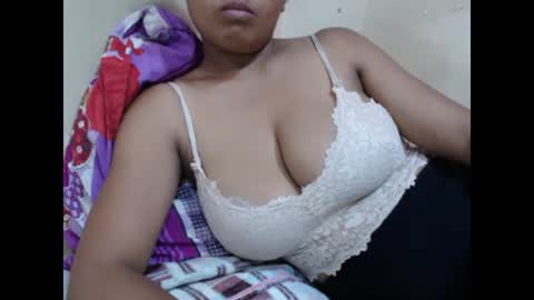 Snapshot of saronette chatting on January 20, 2025, 9:24 am saronette online show from January 20, 2025, 9:24 am