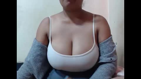 Snapshot of saronette chatting on November 18, 2025, 5:56 am saronette online show from November 18, 2025, 5:56 am