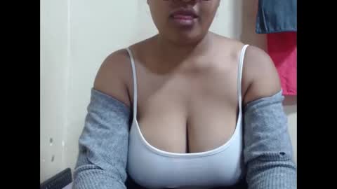 saronette online show from December 17, 2025, 5:46 am