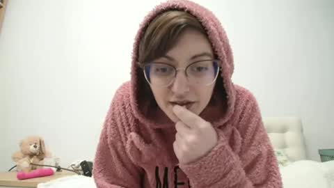 sarraboots online show from January 13, 2026, 1:49 pm