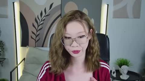 Snapshot of sarrahrice chatting on February 11, 2026, 4:45 pm SarahRice online show from February 11, 2026, 4:45 pm