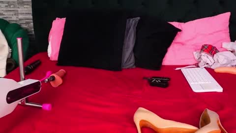 Snapshot of sarrarose chatting on October 3, 2025, 9:45 pm sarrarose online show from October 3, 2025, 9:45 pm