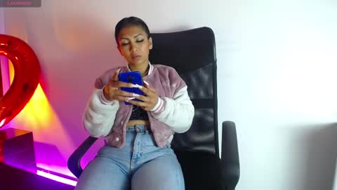 Snapshot of sasha_brattz chatting on February 18, 2025, 11:00 am Sasha Brattz online show from February 18, 2025, 11:00 am