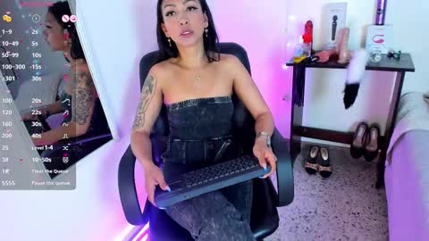 Sasha Brattz online show from October 21, 2025, 2:01 am