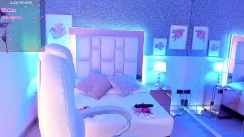 Camila  online show from December 21, 2024, 11:44 am