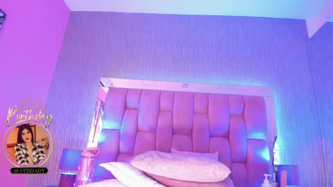 Camila  online show from February 4, 2025, 5:45 pm