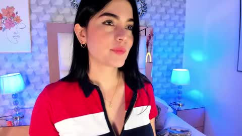 Camila  online show from October 17, 2025, 11:35 am