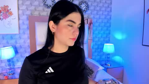 Camila  online show from October 18, 2025, 11:33 am