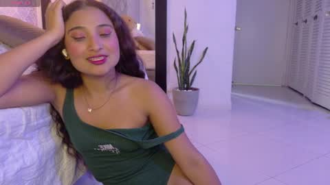 sasha_sinne online show from June 20, 2026, 1:41 am