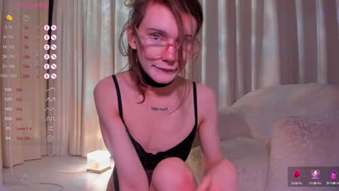 Snapshot of sasha_vesmus chatting on January 20, 2025, 12:36 am Sasha Vesmus online show from January 20, 2025, 12:36 am