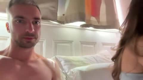 sashaandlukas online show from April 25, 2026, 11:13 am