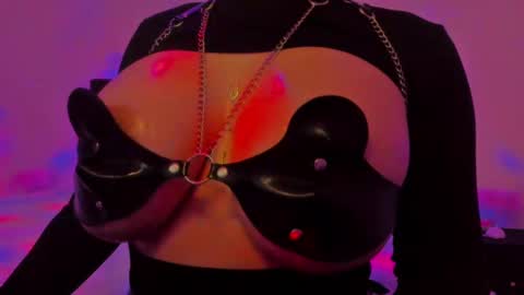 Snapshot of sashachase chatting on February 23, 2025, 6:28 am Sasha online show from February 23, 2025, 6:28 am