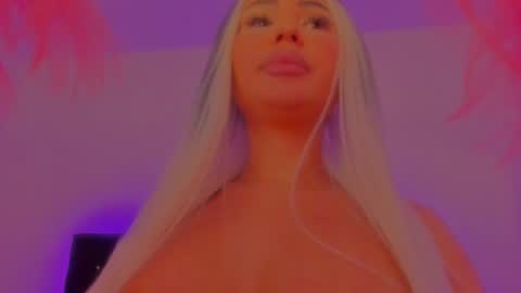 Snapshot of sashachase chatting on October 17, 2025, 3:20 am Sasha online show from October 17, 2025, 3:20 am