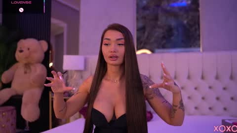 Dennise online show from September 27, 2025, 6:24 pm