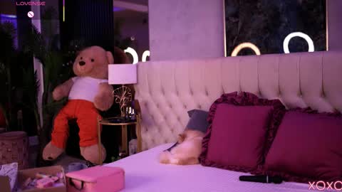 Dennise online show from November 1, 2025, 7:27 pm