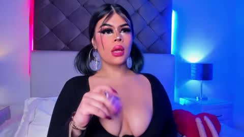 Snapshot of sashajune chatting on March 8, 2025, 11:48 am selene online show from March 8, 2025, 11:48 am