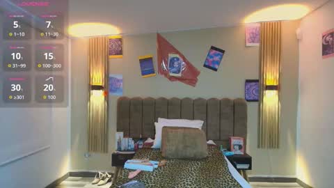 S A S H A R O S E online show from September 24, 2025, 12:19 pm