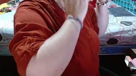 S A S H A R O S E online show from December 14, 2025, 12:43 pm