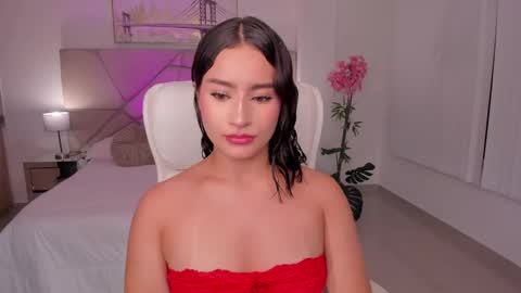 saskia litt online show from October 12, 2025, 4:11 am