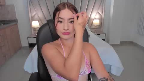 saskia litt online show from December 18, 2025, 4:29 am