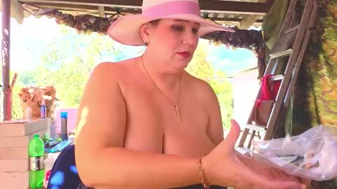 sassy_seasons online show from September 17, 2025, 9:22 am