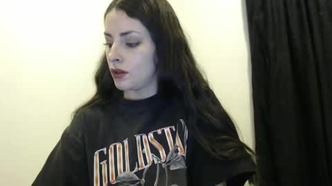 Nia online show from February 10, 2025, 1:03 am