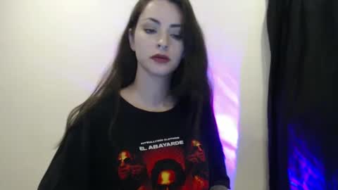 Nia online show from February 21, 2025, 2:50 am