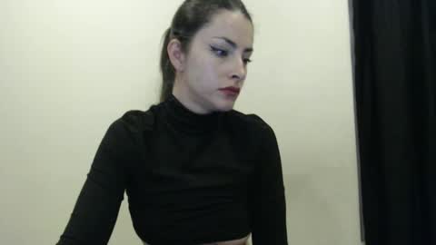 Nia online show from February 21, 2025, 11:54 pm