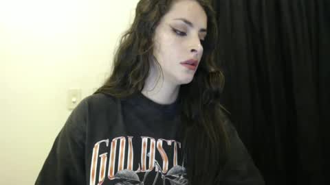 Nia online show from February 22, 2025, 11:24 pm