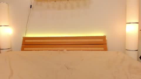 Snapshot of satimilf_ chatting on December 6, 2024, 1:51 am Sati online show from December 6, 2024, 1:51 am